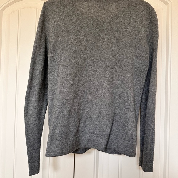 Grey button up cardigan 🩶 - Picture 2 of 2